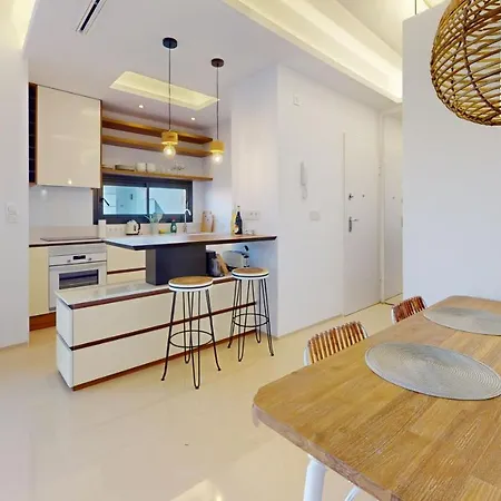 Appartement Elegant With Pool Ac And Balcony *